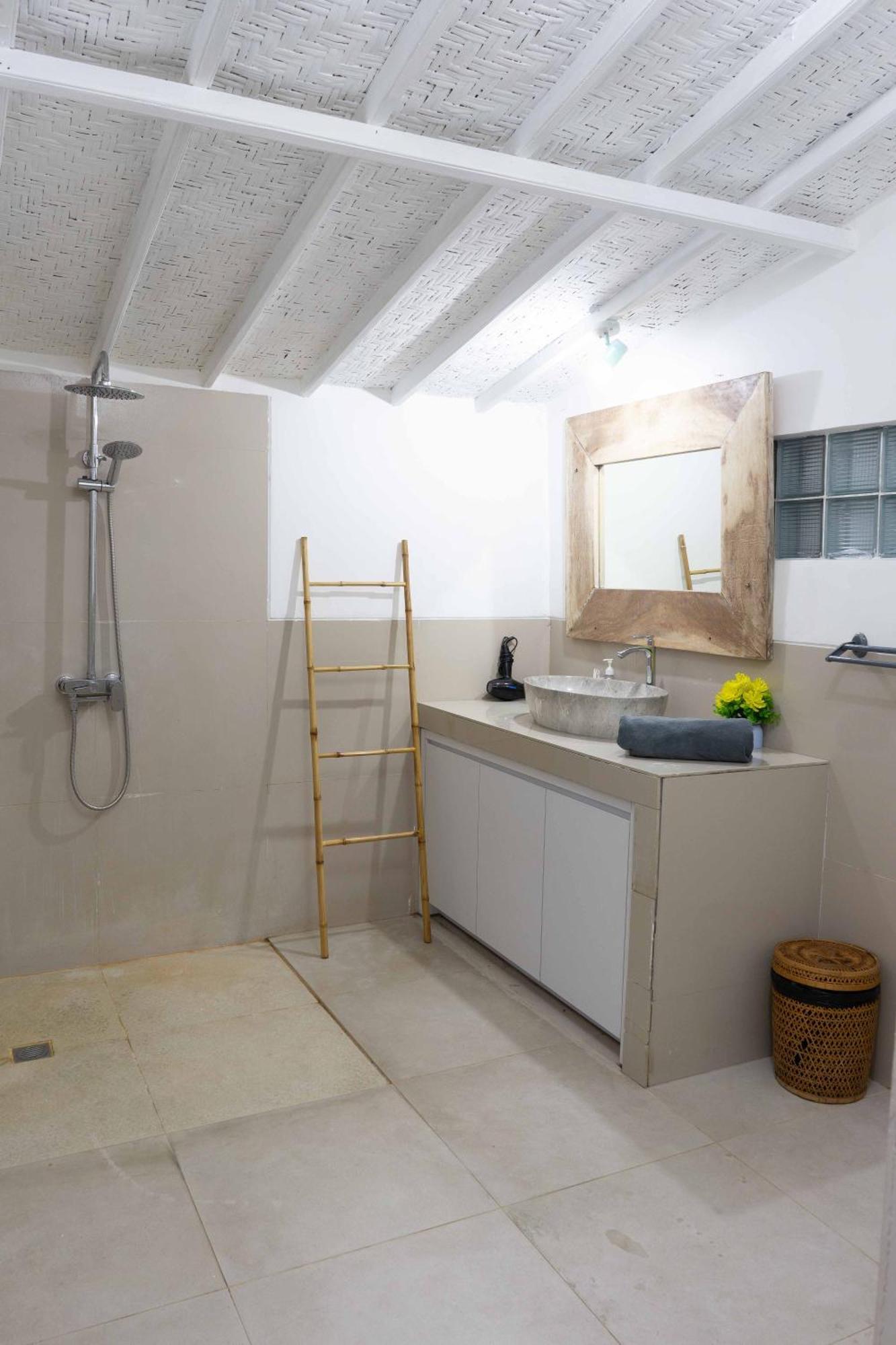 Renovated Mara Villa Double Six Beach スミニャック エクステリア 写真