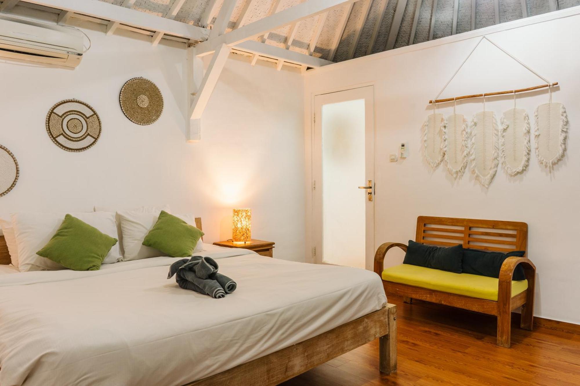 Renovated Mara Villa Double Six Beach スミニャック エクステリア 写真
