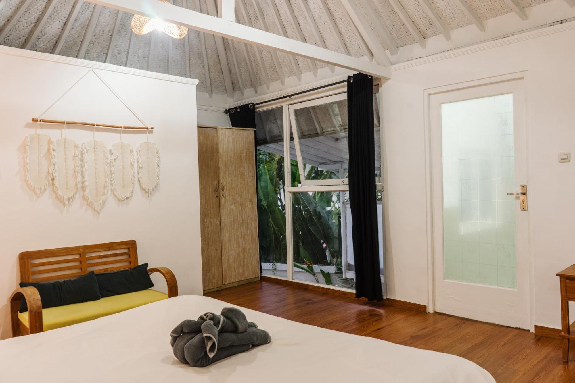Renovated Mara Villa Double Six Beach スミニャック エクステリア 写真